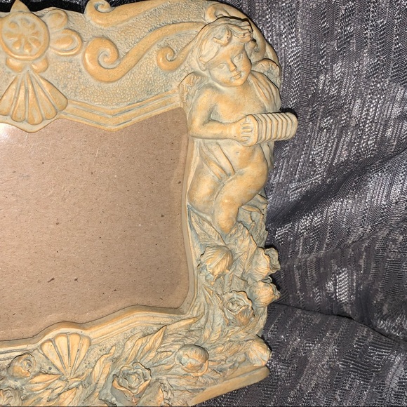 BEAUTIFUL Wang's International Renaissance Angel Standing Mirror & Picture Frame - Picture 7 of 15